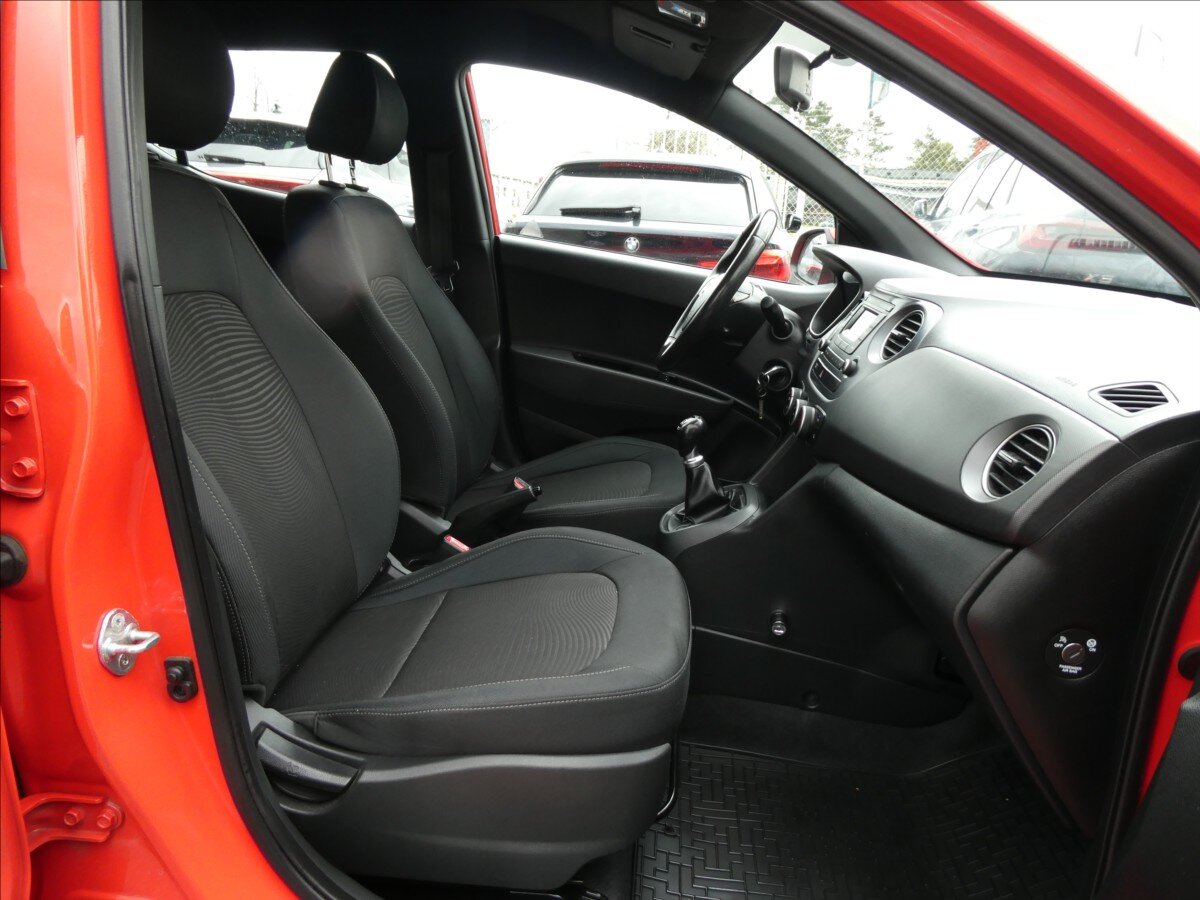 Hyundai i10 Hatchback 998,0 49 kw