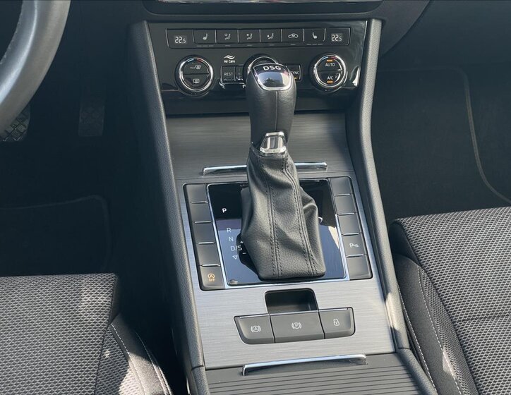 Škoda Superb Liftback 1,5 l 110 kw