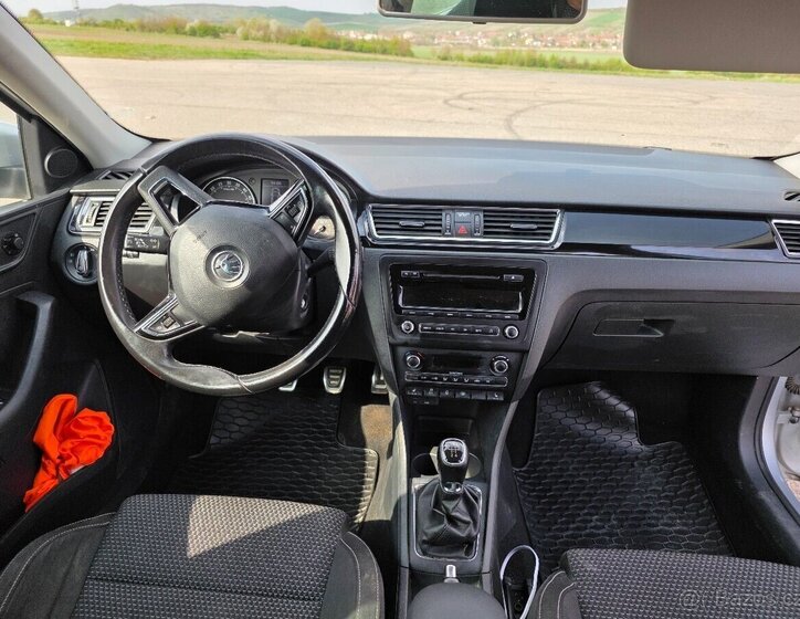 Škoda Rapid Sedan / Limuzína 0,0 77 kw