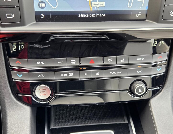 Jaguar F-Pace SUV 3,0 l 221 kw