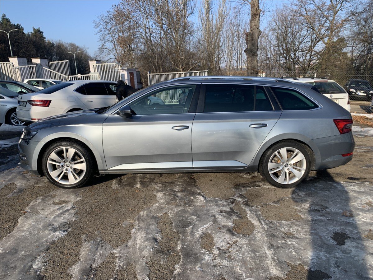 Škoda Superb Kombi 2,0 l 140 kw