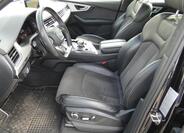 Audi Q7 21