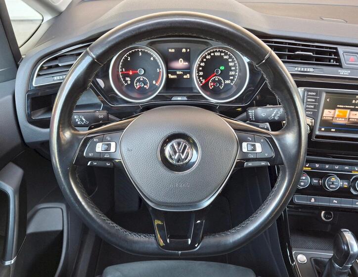 Volkswagen Touran 17