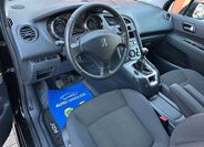 Peugeot 5008 9