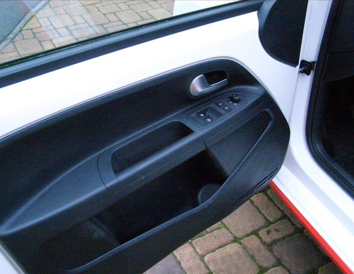 Volkswagen up! Hatchback 999,0 44 kw