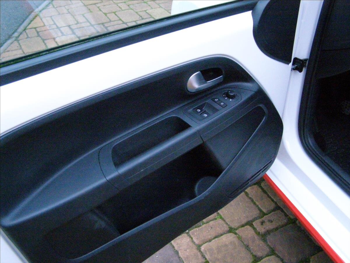 Volkswagen up! Hatchback 999,0 44 kw