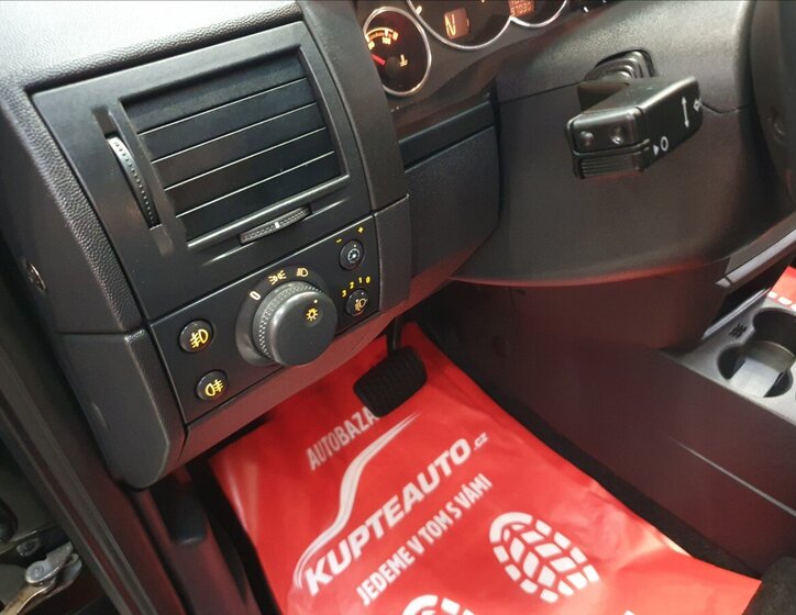 Opel Meriva MPV 1,6 l 77 kw