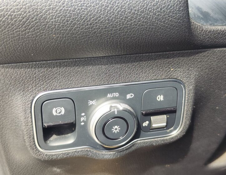 Mercedes-Benz GLB SUV / Terénní 2,0 l 110 kw