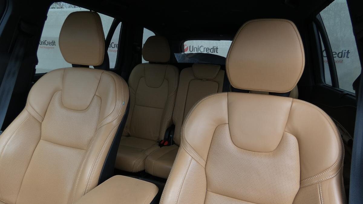 Volvo XC90 SUV / Terénní 2,0 l 220 kw
