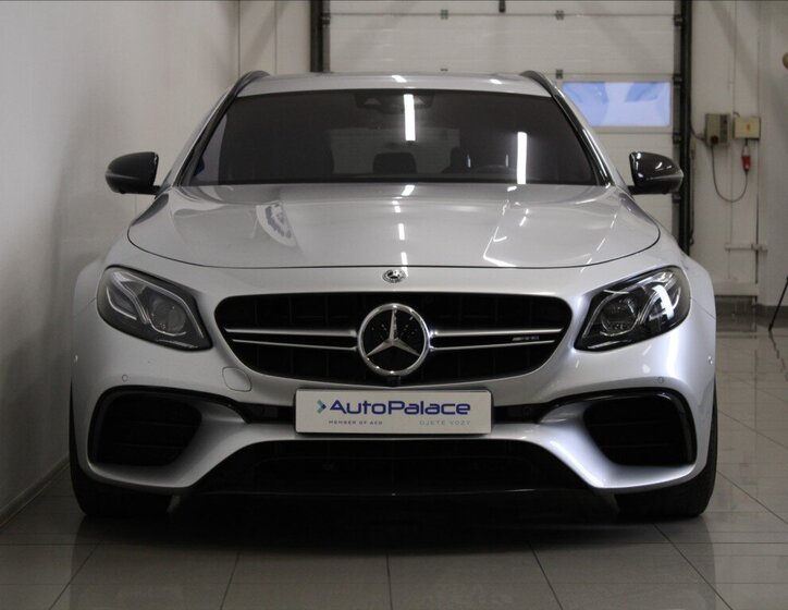 Mercedes-Benz Třídy E 2