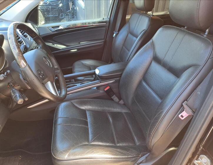 Mercedes-Benz Třídy M 11