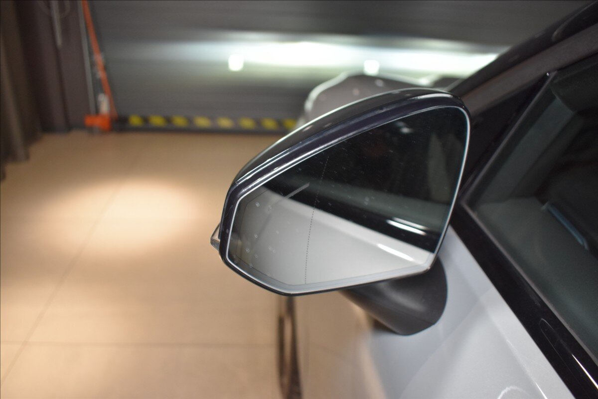 Volvo EX30 SUV / Terénní 0,0 315 kw