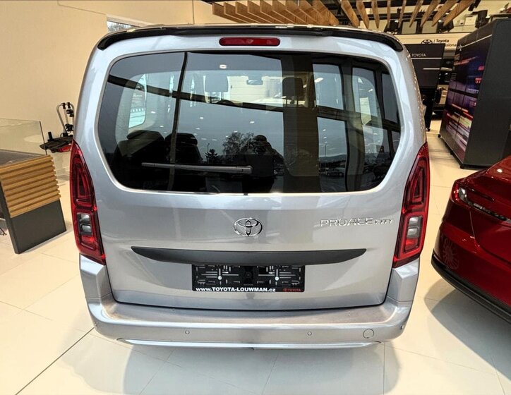 Toyota ProAce City Verso MPV 1,5 l 96 kw