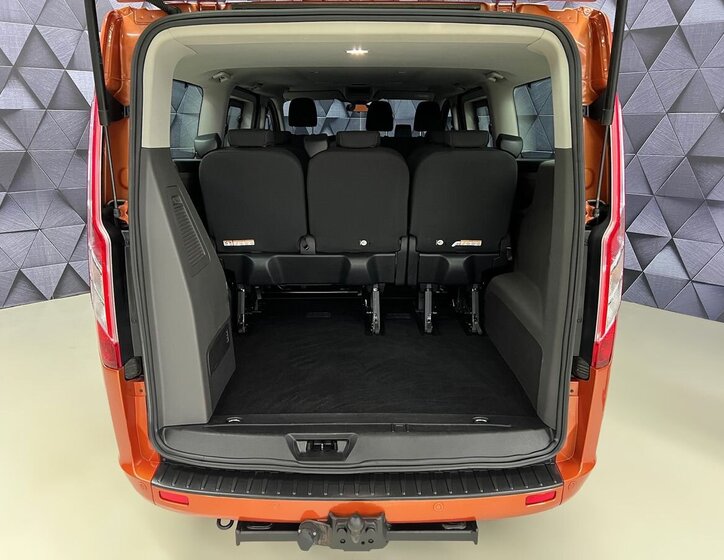 Ford Tourneo Custom 21