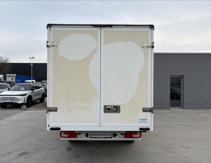 Volkswagen Crafter Skříň 2,0 l 103 kw