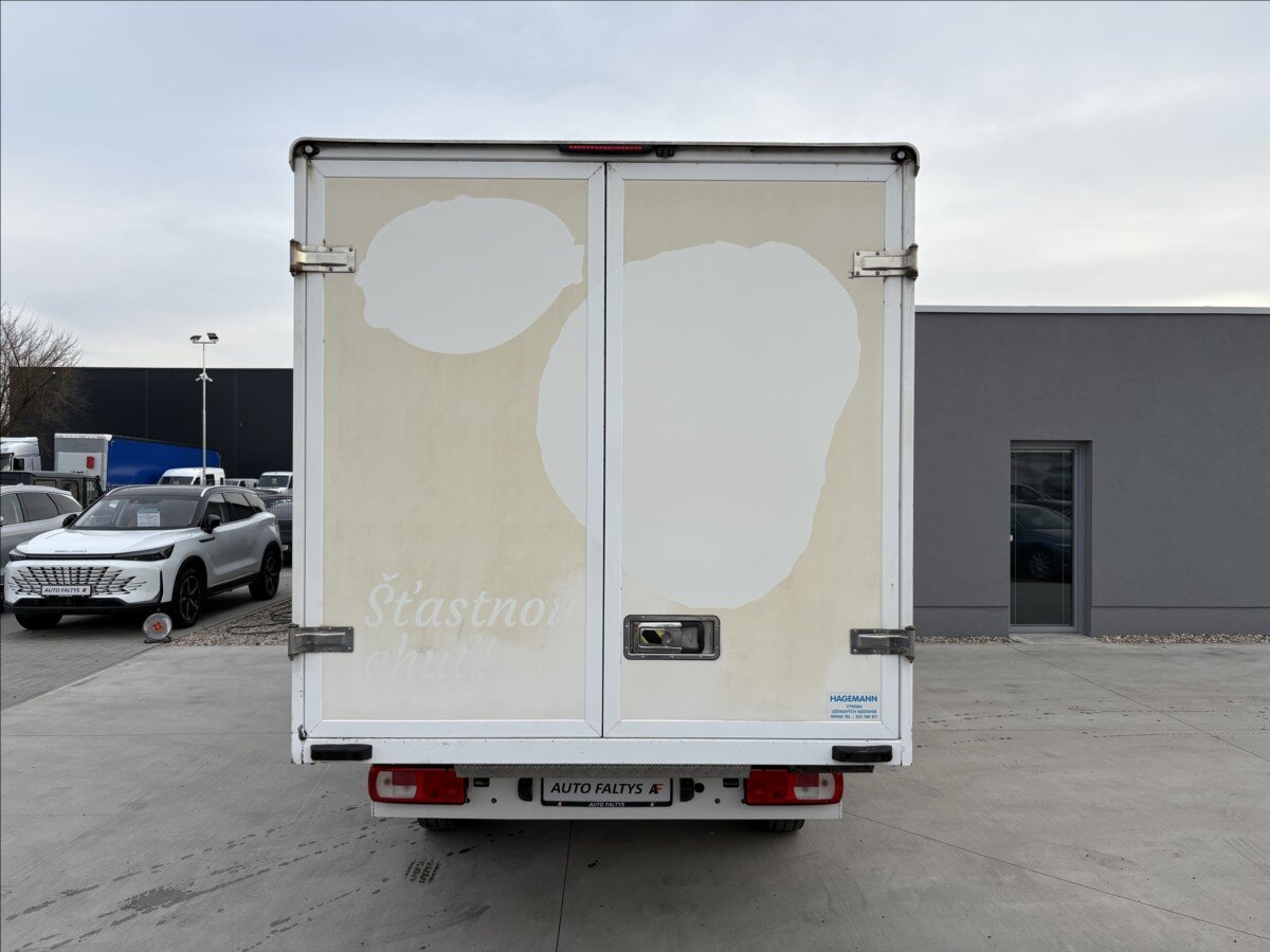 Volkswagen Crafter Skříň 2,0 l 103 kw