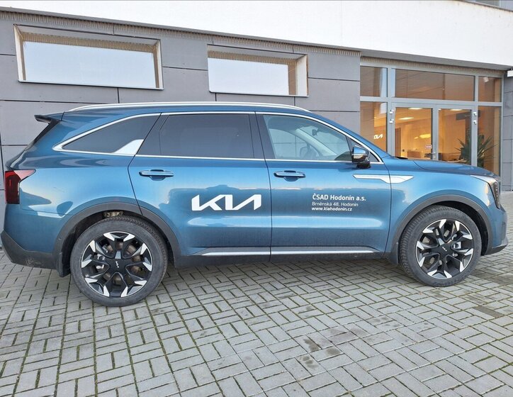 KIA Sorento SUV / Terénní 2,2 l 142 kw
