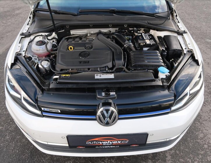 Volkswagen Golf Kombi 1,5 l 96 kw