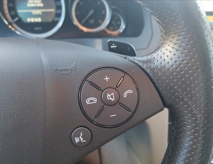 Mercedes-Benz Třídy E Kupé 3,0 l 170 kw