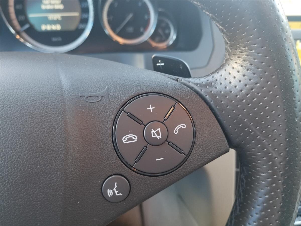 Mercedes-Benz Třídy E Kupé 3,0 l 170 kw