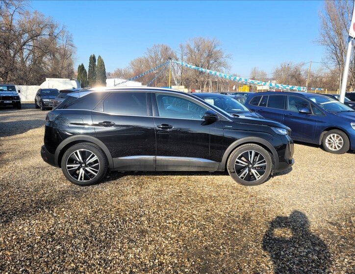 Peugeot 3008 SUV 1,6 l 133 kw