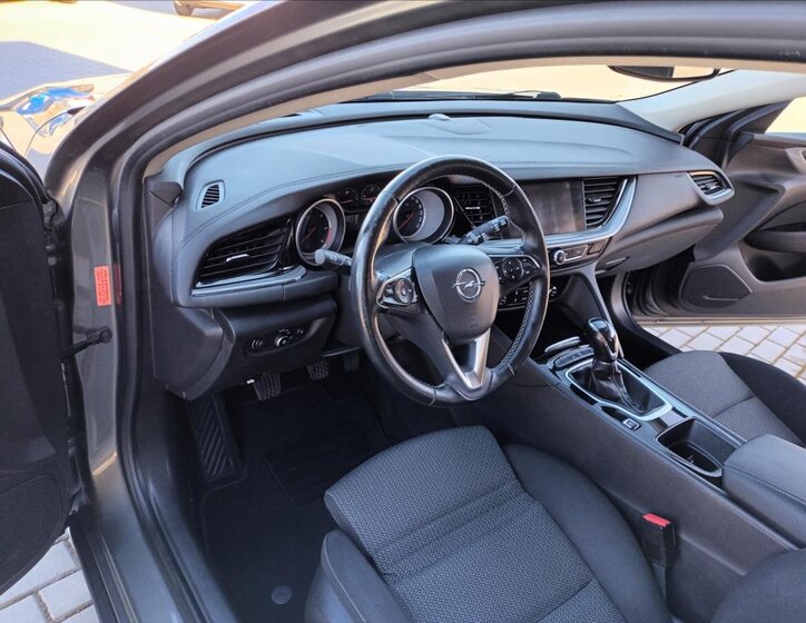 Opel Insignia Kombi 1,6 l 81 kw