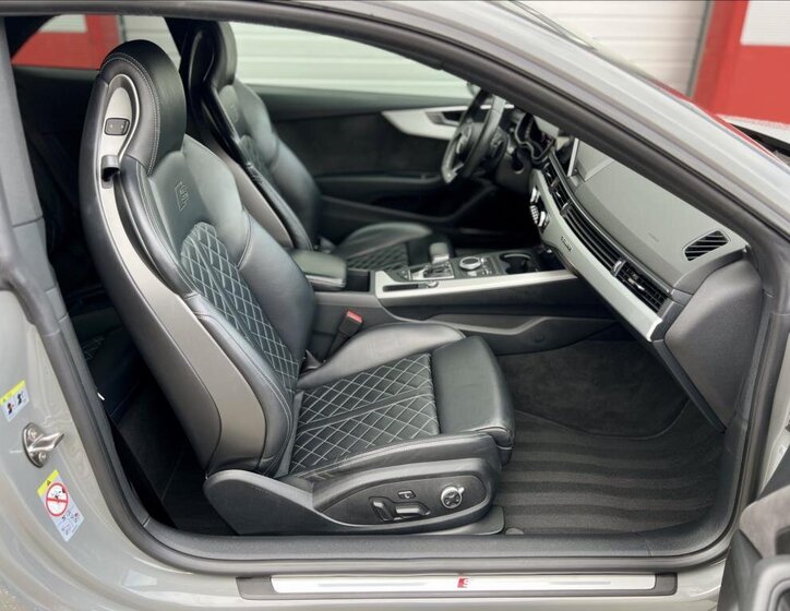 Audi S5 Kupé 3,0 l 255 kw