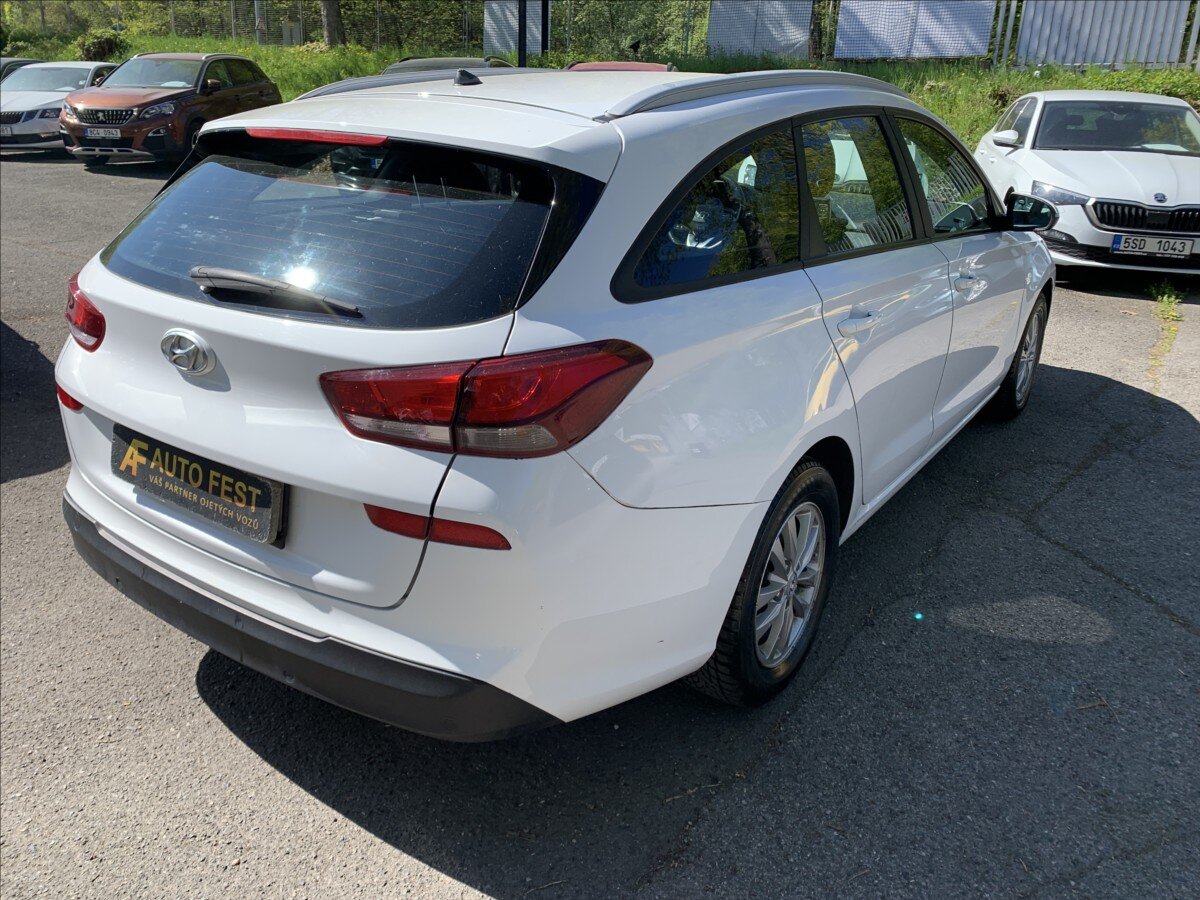 Hyundai i30 Kombi 1,6 l 81 kw