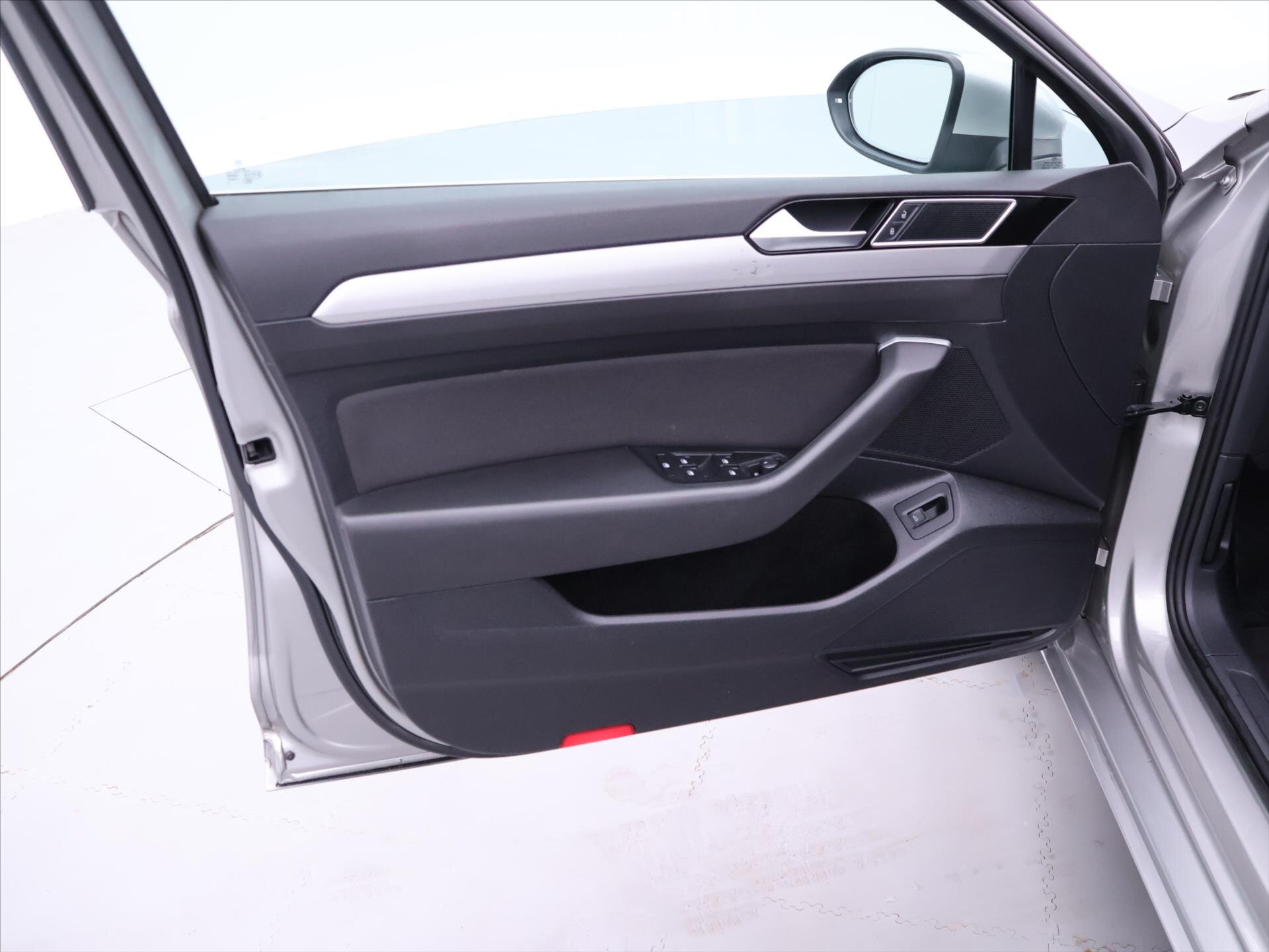 Volkswagen Passat Kombi 1,6 l 88 kw