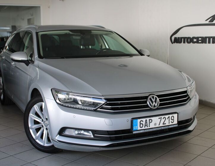 Volkswagen Passat 1