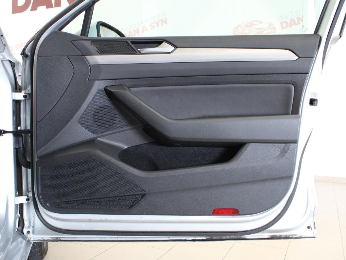 Volkswagen Passat Kombi 2,0 l 110 kw