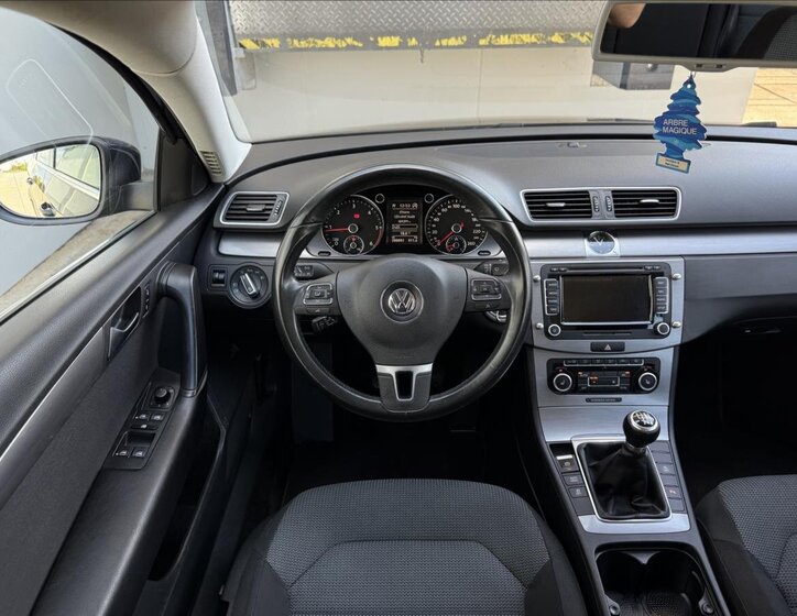 Volkswagen Passat 13