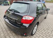 Toyota Auris 4