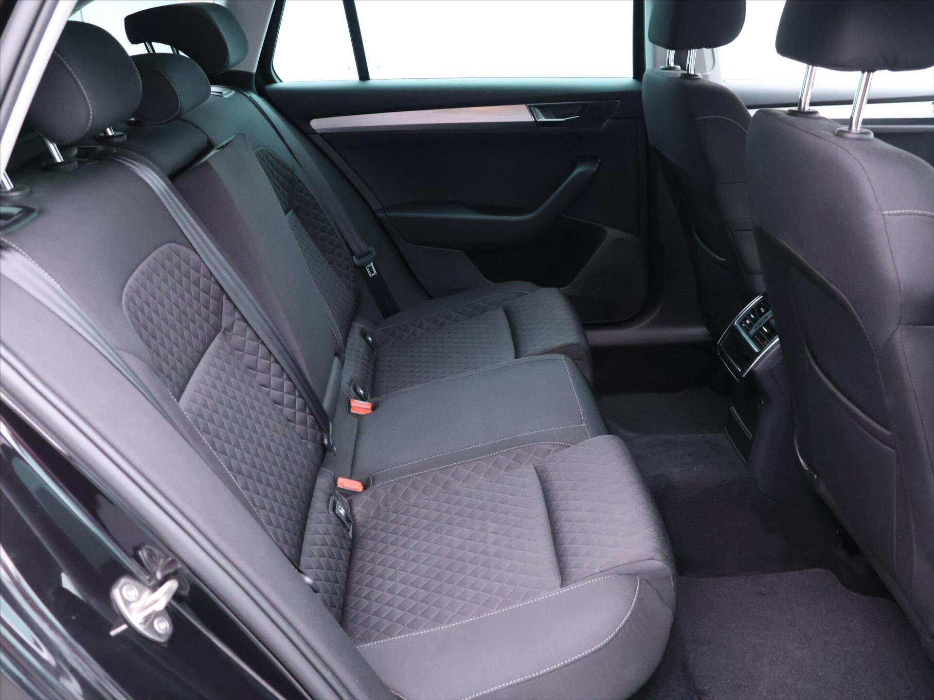 Škoda Superb Kombi 2,0 l 110 kw