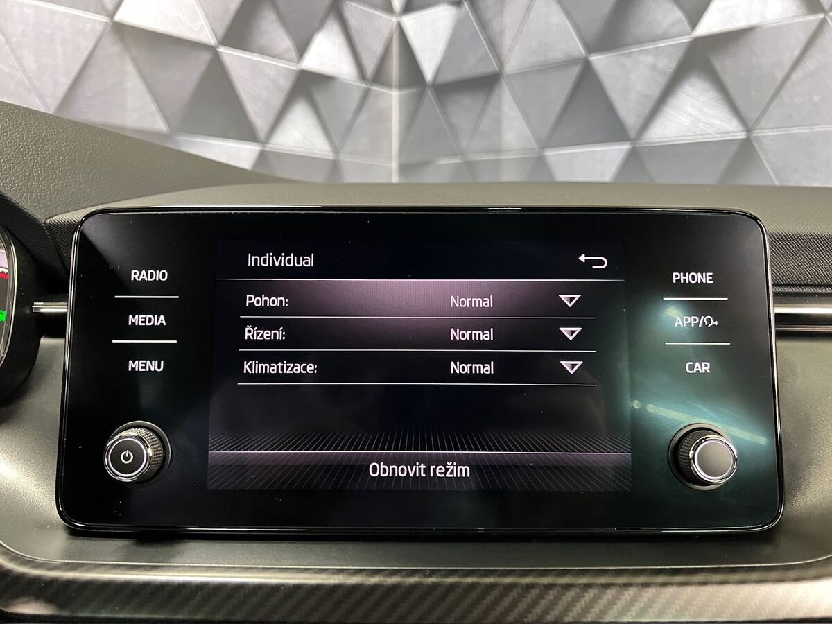 Škoda Kamiq SUV / Terénní 1,5 l 110 kw