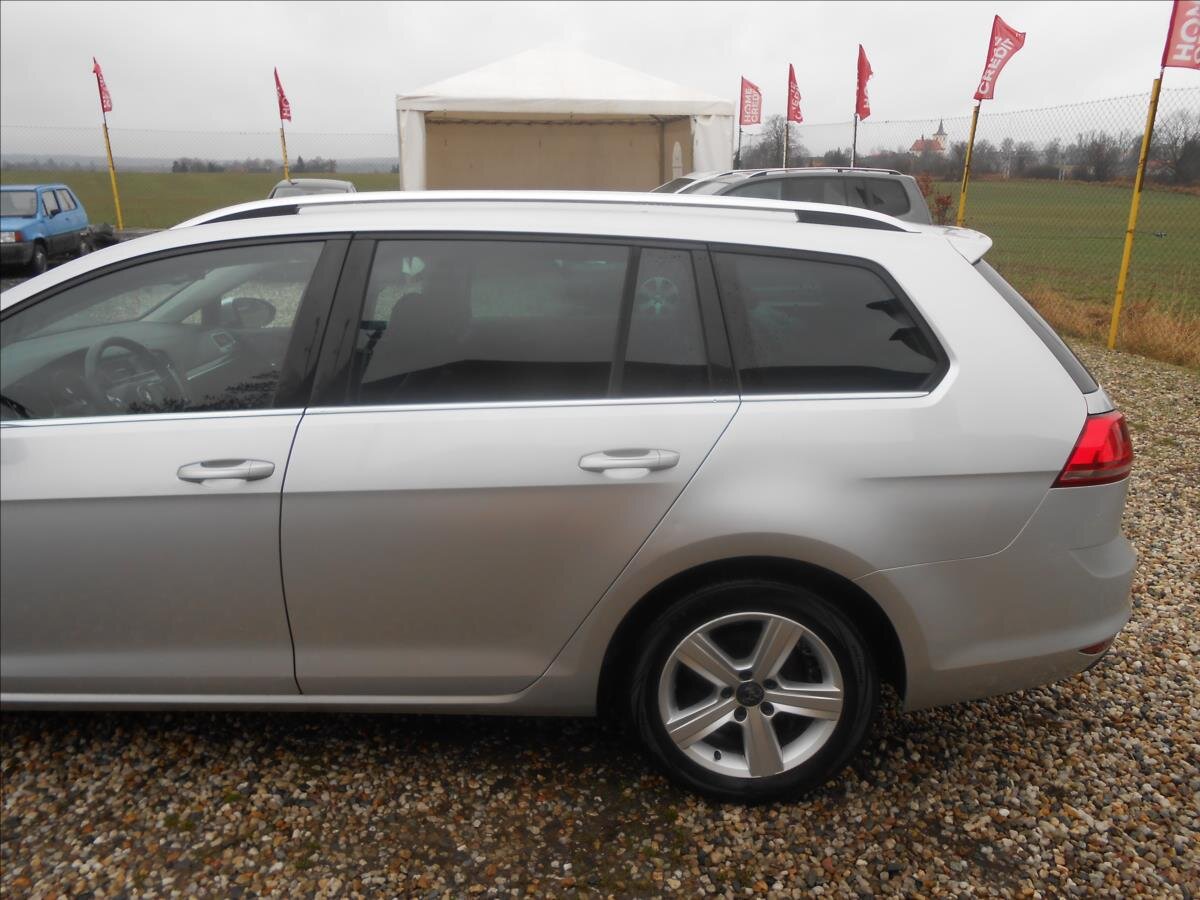 Volkswagen Golf Kombi 2,0 l 110 kw