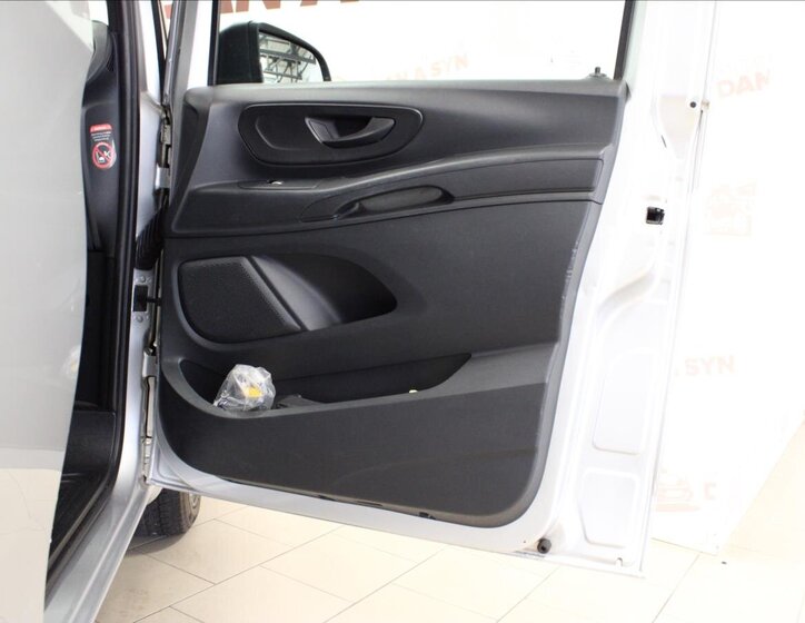 Mercedes-Benz Vito 11