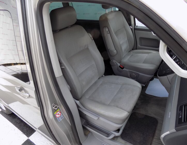 Volkswagen Multivan 19
