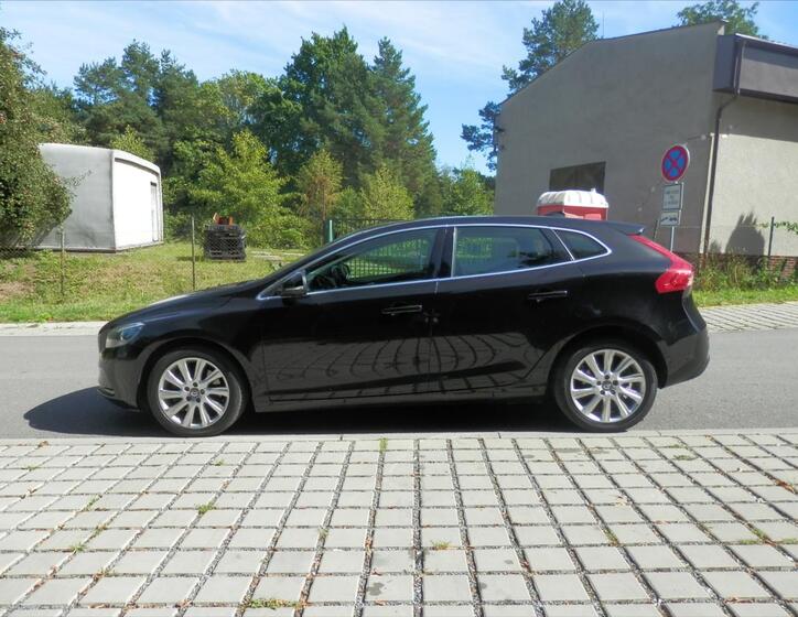 Volvo V40 6