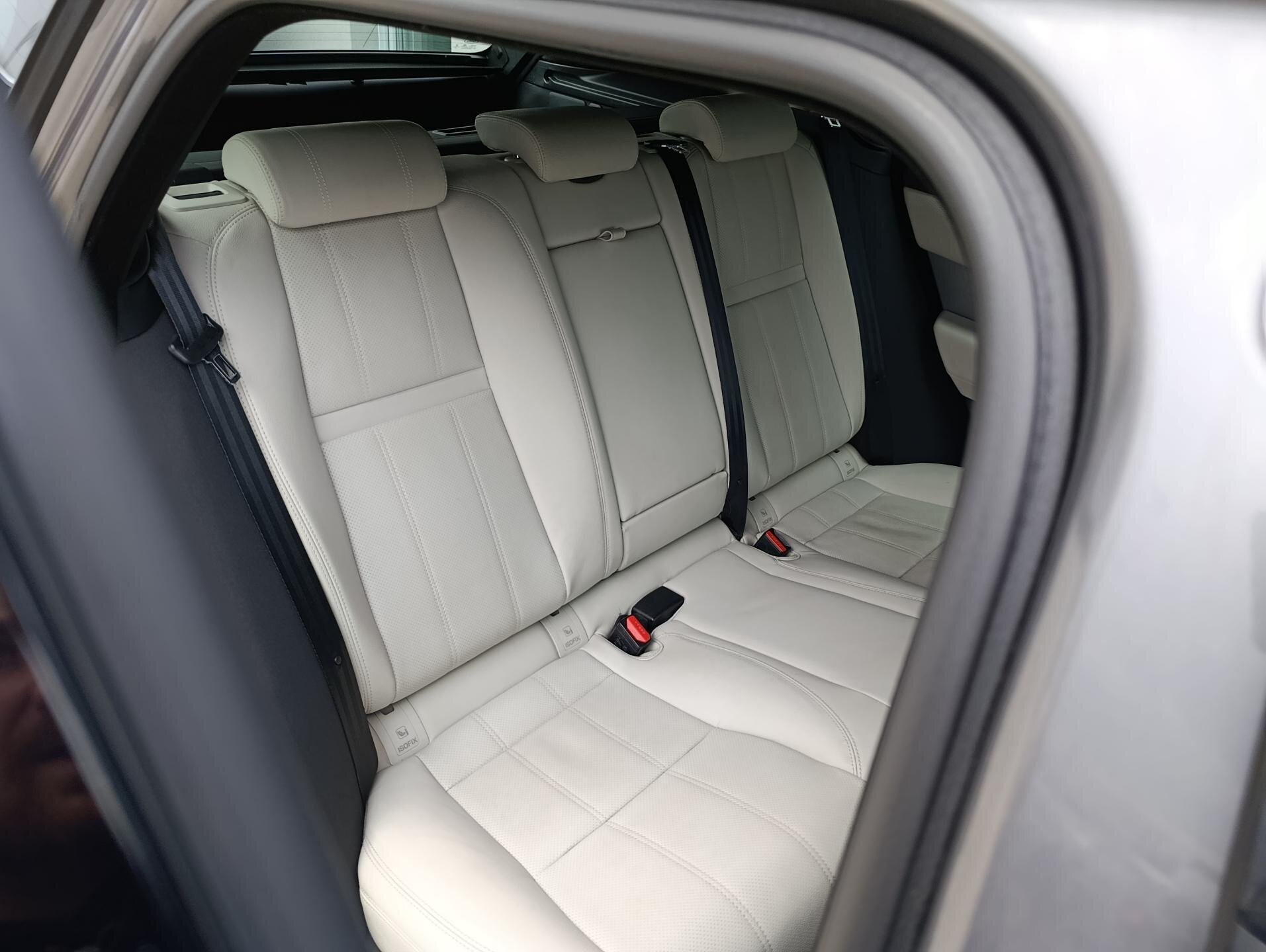 Land Rover Range Rover Velar SUV / Terénní 2,0 l 184 kw