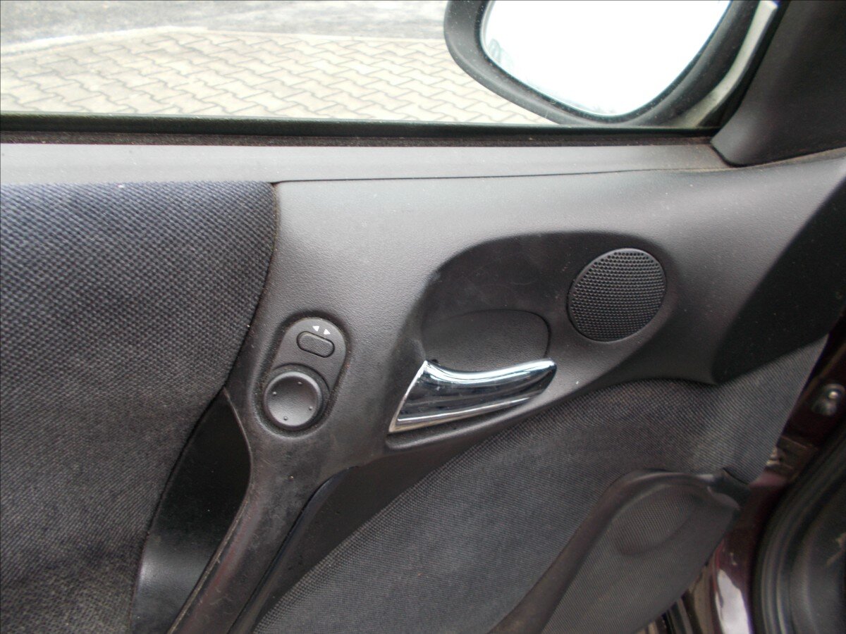 Opel Vectra Sedan 1,6 l 74 kw