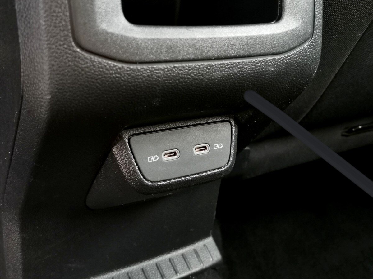 Volkswagen T-Cross Hatchback 999,0 81 kw