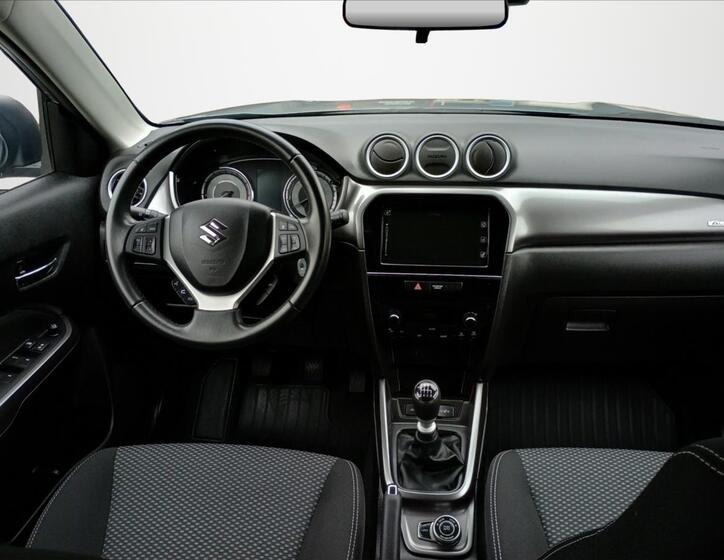 Suzuki Vitara 13