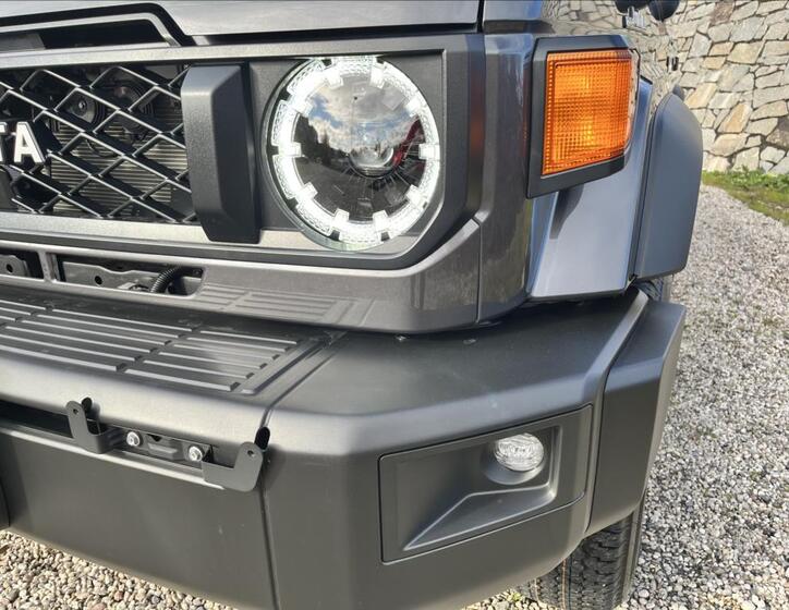 Toyota Land Cruiser 33