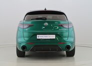 Alfa Romeo Stelvio SUV / Terénní 2,0 l 206 kw