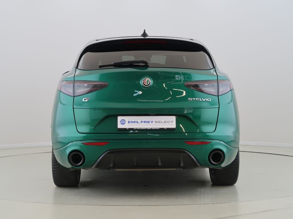 Alfa Romeo Stelvio SUV / Terénní 2,0 l 206 kw