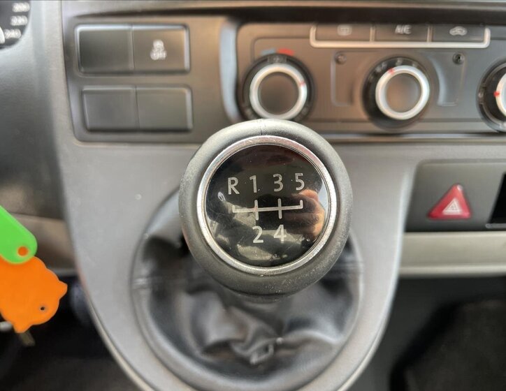 Volkswagen Transporter Kombi 2,0 l 75 kw