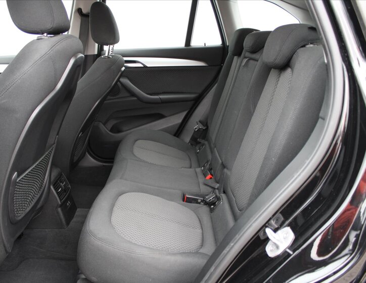 BMW X1 SUV 2,0 l 140 kw