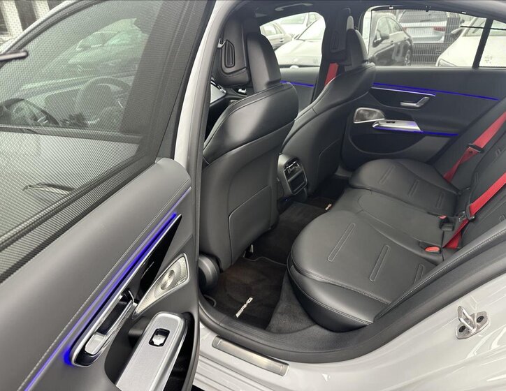 Mercedes-Benz Třídy E 11