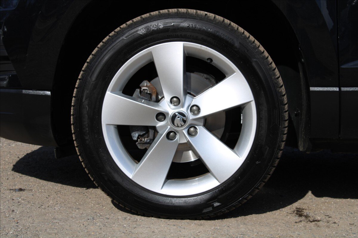 Škoda Karoq SUV 1,5 l 110 kw